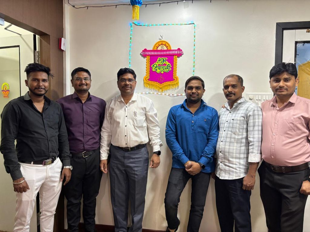 Black, Blue and Orange Modern Pros and Cons of Remote Work Comparison Graph (1)